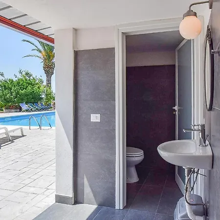 Holiday home Emeliarco *